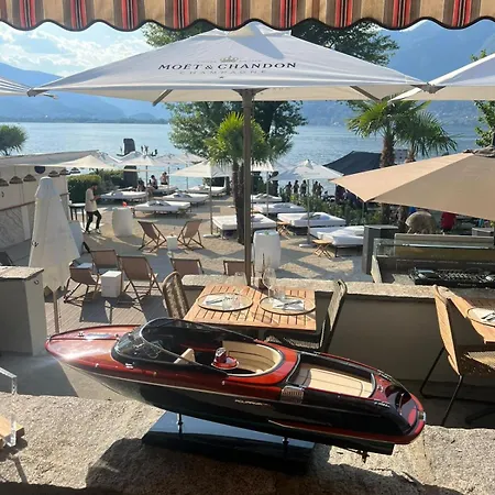 Riva Club I Boutique I Restaurant *