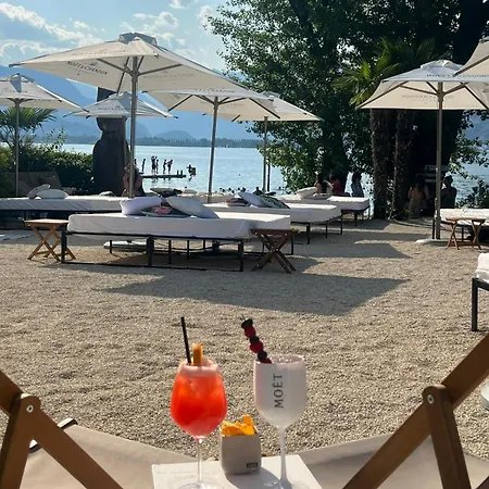 Riva Club I Boutique I Restaurant * Gambarogno