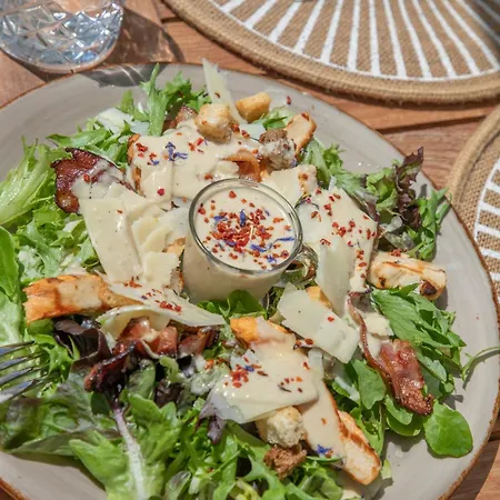 Riva Club I Boutique I Restaurant