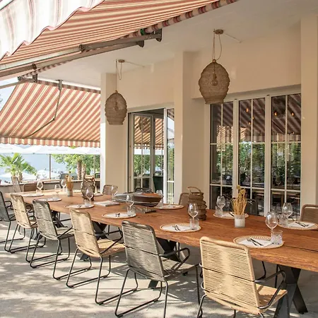 Riva Club I Boutique I Restaurant فندق