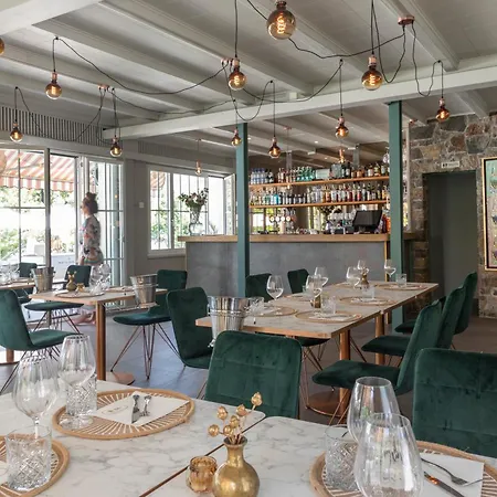 Riva Club I Boutique I Restaurant *
