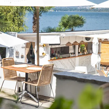 Riva Club I Boutique I Restaurant فندق Gambarogno