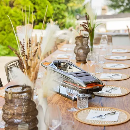 Riva Club I Boutique I Restaurant *